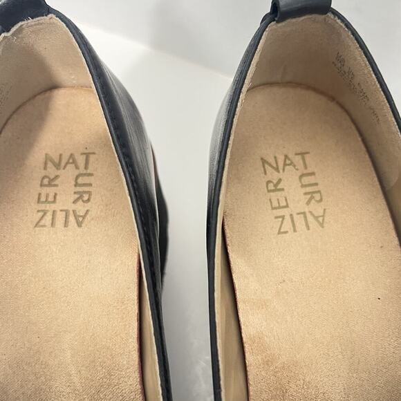 Elegant Black Loafers for Women - Picture 4 of 11